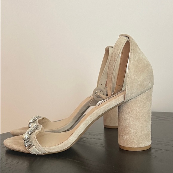 Steve Madden Cream Block Heel Sandals with Embellished Strap Size 8 - Picture 2 of 6